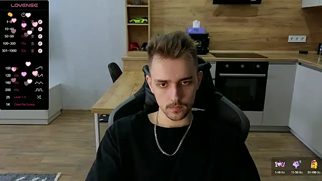 Snapshot of Larstar01 chatting on 01/14/25, 11:20 Larstar01 online show from 01/14/25, 11:20