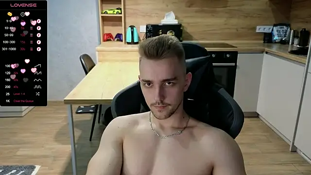 Snapshot of Larstar01 chatting on 01/24/25, 01:57 Larstar01 online show from 01/24/25, 01:57