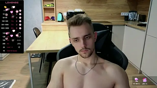 Snapshot of Larstar01 chatting on 02/02/25, 10:28 Larstar01 online show from 02/02/25, 10:28