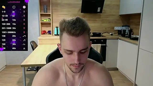 Snapshot of Larstar01 chatting on 02/14/25, 09:21 Larstar01 online show from 02/14/25, 09:21