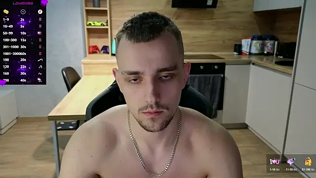 Snapshot of Larstar01 chatting on 03/08/25, 01:28 Larstar01 online show from 03/08/25, 01:28