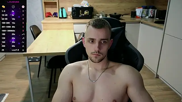 Snapshot of Larstar01 chatting on 03/09/25, 12:00 Larstar01 online show from 03/09/25, 12:00