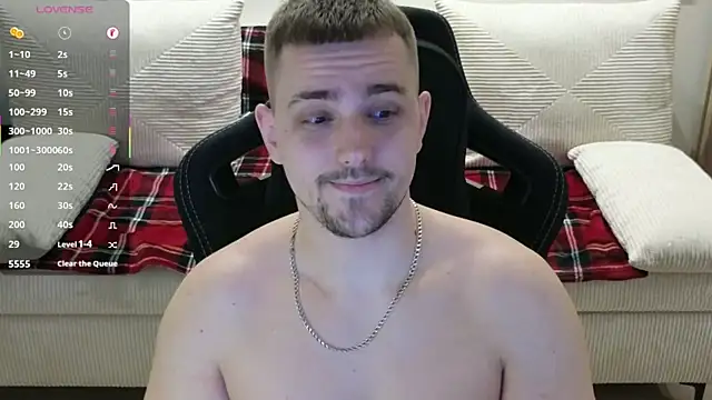 Larstar01 online show from 02/05/26, 11:31