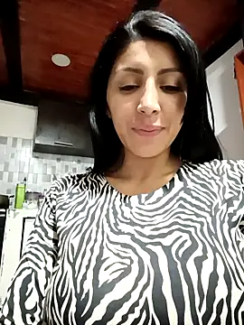 tiffani  love online show from 04/14/26, 04:24