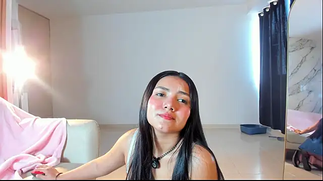 Emi latingirl online show from 03/16/26, 08:13