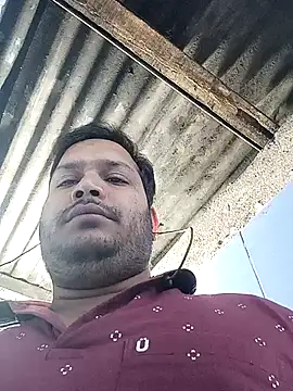 DeepakXxxR86 online show from 04/17/26, 08:01