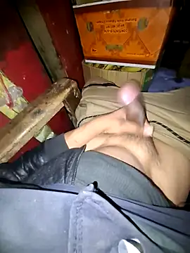 Snapshot of Jerryhottt chatting on 01/12/26, 05:34 Jerryhottt online show from 01/12/26, 05:34