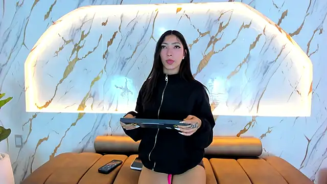 MarianaBranzz online show from 01/07/26, 11:18