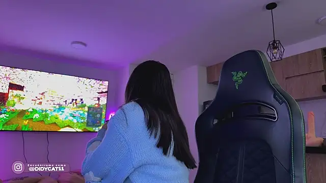 MarianaBranzz online show from 04/09/26, 03:39