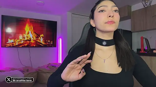 MarianaBranzz online show from 04/11/26, 09:52