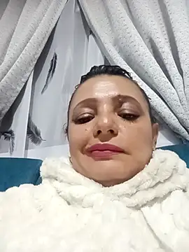 Emily0215 online show from 02/05/26, 11:42