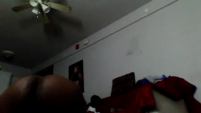 Snapshot of bigdick5157 chatting on 11/09/25, 06:33 bigdick5157 online show from 11/09/25, 06:33