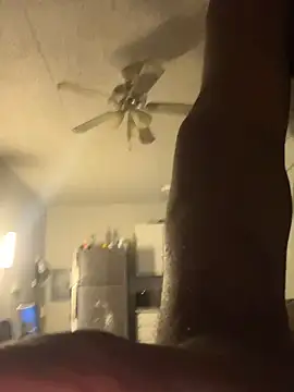 Snapshot of bigdick5157 chatting on 12/04/25, 09:07 bigdick5157 online show from 12/04/25, 09:07