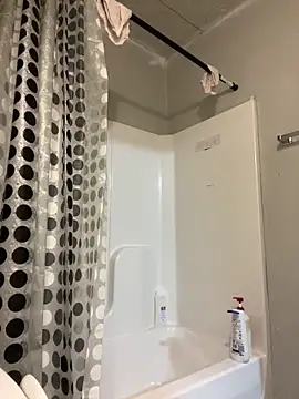 Snapshot of bigdick5157 chatting on 12/18/25, 12:38 bigdick5157 online show from 12/18/25, 12:38