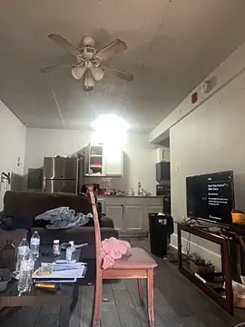 Snapshot of bigdick5157 chatting on 02/12/26, 01:50 bigdick5157 online show from 02/12/26, 01:50