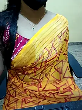 Snapshot of Nithya_05 chatting on 09/22/25, 06:04 Nithya 05 online show from 09/22/25, 06:04