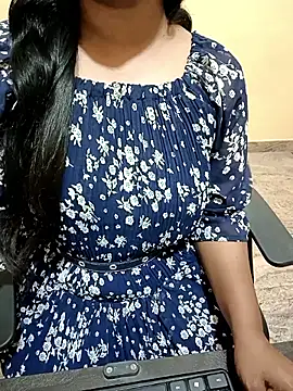 Snapshot of Nithya_05 chatting on 10/07/25, 05:15 Nithya 05 online show from 10/07/25, 05:15