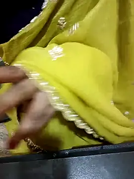 Snapshot of Nithya_05 chatting on 10/07/25, 05:21 Nithya 05 online show from 10/07/25, 05:21