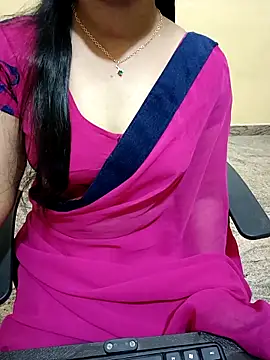 Snapshot of Nithya_05 chatting on 10/10/25, 06:12 Nithya 05 online show from 10/10/25, 06:12