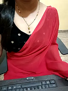 Snapshot of Nithya_05 chatting on 10/19/25, 07:20 Nithya 05 online show from 10/19/25, 07:20