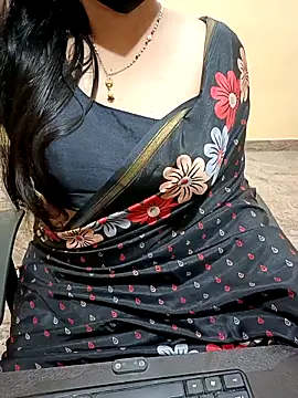 Snapshot of Nithya_05 chatting on 10/31/25, 05:19 Nithya 05 online show from 10/31/25, 05:19