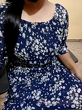 Snapshot of Nithya_05 chatting on 11/03/25, 08:04 Nithya 05 online show from 11/03/25, 08:04