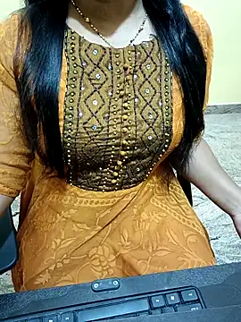 Snapshot of Nithya_05 chatting on 11/06/25, 09:21 Nithya 05 online show from 11/06/25, 09:21