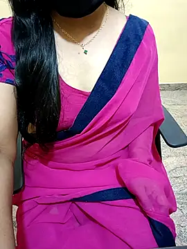 Snapshot of Nithya_05 chatting on 11/14/25, 05:22 Nithya 05 online show from 11/14/25, 05:22