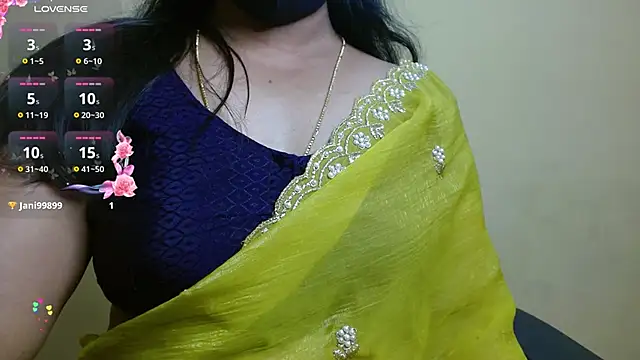 Snapshot of Nithya_05 chatting on 11/19/25, 11:10 Nithya 05 online show from 11/19/25, 11:10