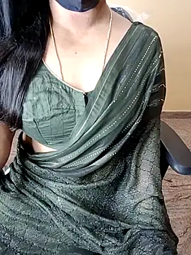 Snapshot of Nithya_05 chatting on 12/15/25, 05:34 Nithya 05 online show from 12/15/25, 05:34