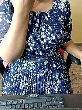 Snapshot of Nithya_05 chatting on 01/10/26, 08:05 Nithya 05 online show from 01/10/26, 08:05