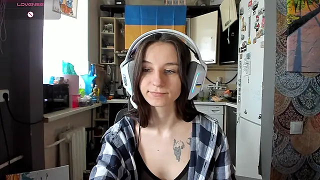 Snapshot of _Nika_Kik chatting on 04/27/26, 12:14 Nika Kik online show from 04/27/26, 12:14
