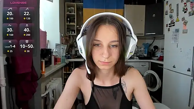 Snapshot of _Nika_Kik chatting on 06/08/26, 03:01 Nika Kik online show from 06/08/26, 03:01