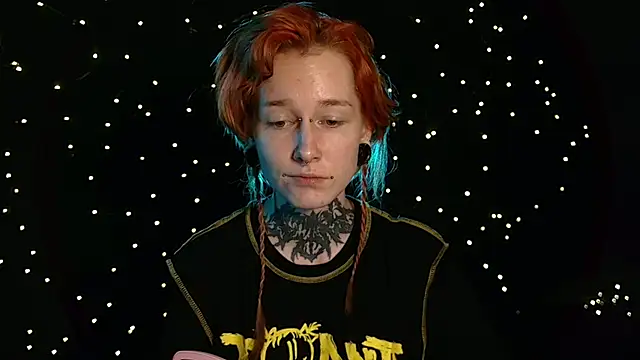 Snapshot of Littlespacemouse chatting on 02/08/25, 01:11 Littlespacemouse online show from 02/08/25, 01:11