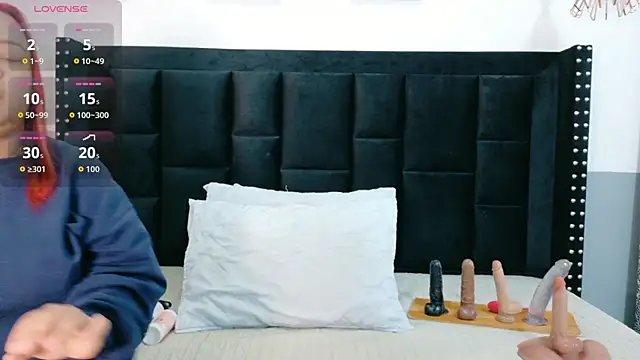 kinkyhousewifee online show from 12/21/25, 11:39