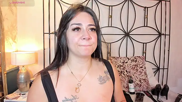 nahomi sweett online show from 09/09/25, 10:59