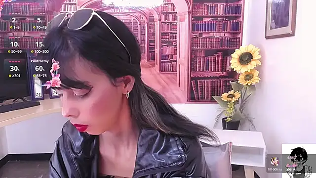 Snapshot of Catalella_Ar chatting on 09/25/25, 03:10 Catalella Ar online show from 09/25/25, 03:10