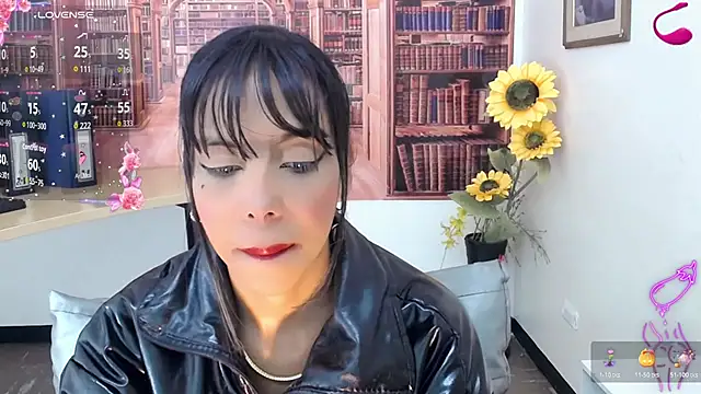 Snapshot of Catalella_Ar chatting on 10/29/25, 03:09 Catalella Ar online show from 10/29/25, 03:09