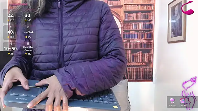 Snapshot of Catalella_Ar chatting on 11/12/25, 03:07 Catalella Ar online show from 11/12/25, 03:07