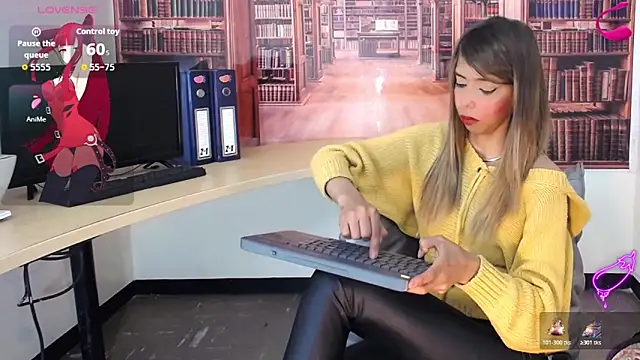 Snapshot of Catalella_Ar chatting on 11/25/25, 03:28 Catalella Ar online show from 11/25/25, 03:28