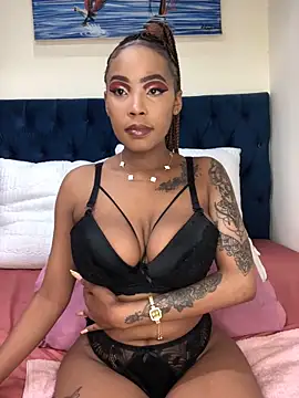 Snapshot of Nicole_Liam_ chatting on 09/20/25, 12:00 Nicole Liam online show from 09/20/25, 12:00