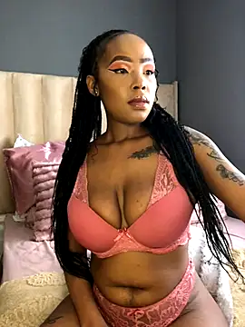 Snapshot of Nicole_Liam_ chatting on 10/11/25, 04:55 Nicole Liam online show from 10/11/25, 04:55