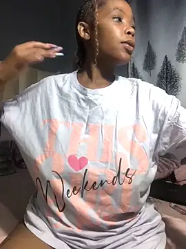 Snapshot of Nicole_Liam_ chatting on 11/05/25, 08:09 Nicole Liam online show from 11/05/25, 08:09