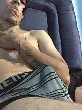 Snapshot of Edanvvv chatting on 09/27/25, 10:37 Edanvvv online show from 09/27/25, 10:37