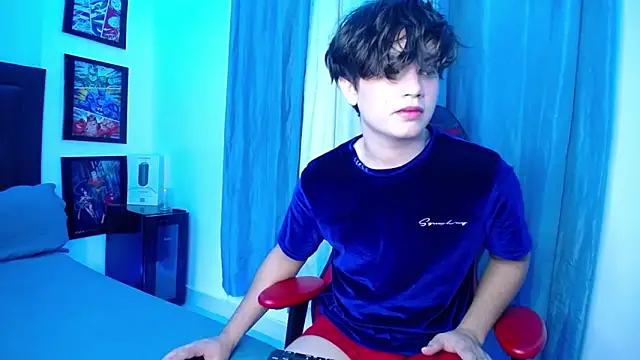 Snapshot of andyboy- chatting on 02/08/25, 11:02 andyboy- online show from 02/08/25, 11:02