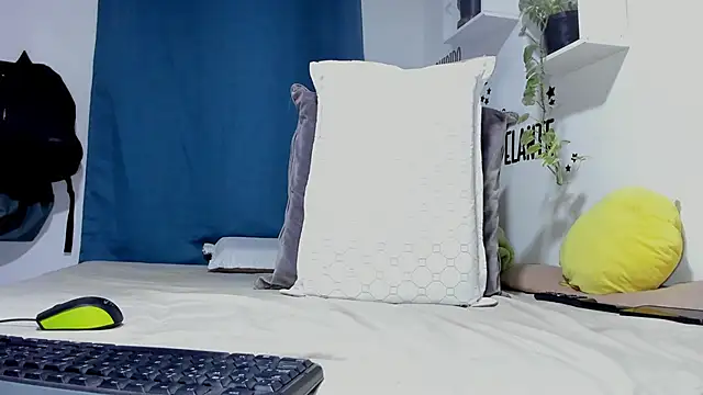 Aronxxs online show from 02/28/26, 09:43