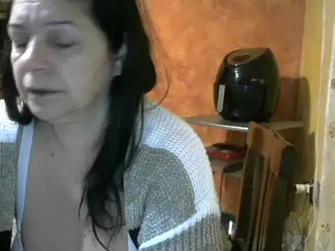 martamilf2 online show from 02/25/25, 04:14