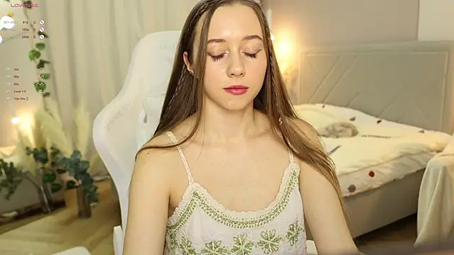  Pretty Doll  online show from 03/10/25, 07:07