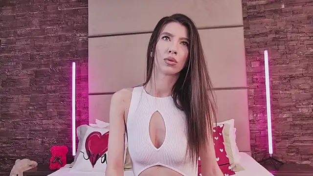 LunaWills  online show from 02/10/25, 05:03