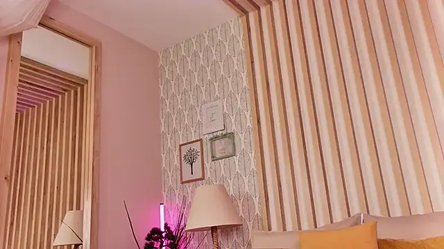 LunaWills  online show from 10/07/25, 04:31